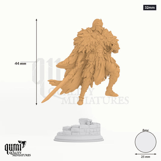 Eulysses tabletop miniature (32mm) - 44 mm tall, 25 mm base, 1+1 part assembly - DM Stash 3D print by Qumi