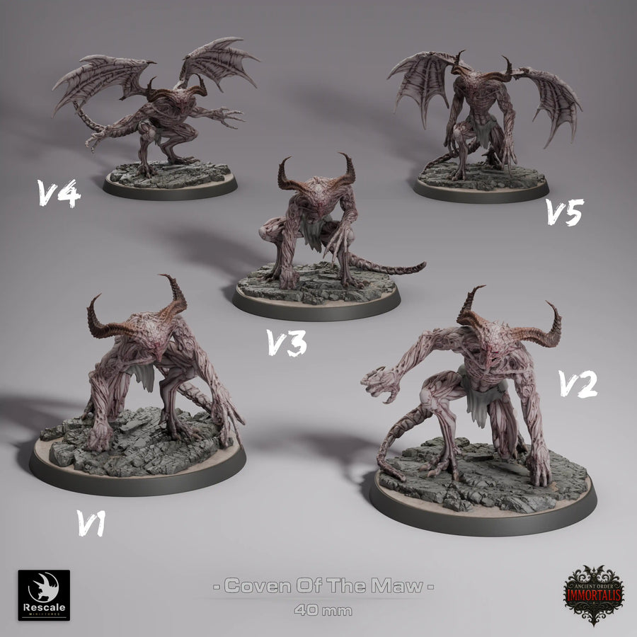 Fünf Varianten der Coven of the Maw Monsterminiaturen auf 40mm Basen in verschiedenen Posen mit Hörnern und Flügeln.