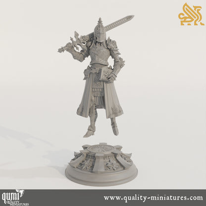 Johanna Saffron the Pious - Maiden Knight - 32mm 75mm Tabletop RPG Mini - Qumi - DM Stash Quality Miniatures - Qumi