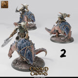 Zwei Varianten der Goblin Buletteer Miniatur mit unterschiedlichen Posen und Waffen auf 50mm Base.