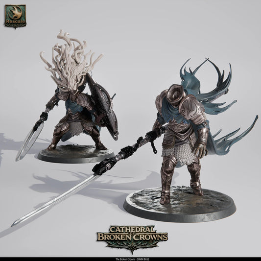 Two 32mm Broken Crowns tabletop fighter miniatures by Quality Miniatures Qumi, featuring detailed armor and weapons for wargaming.