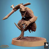Close up of a fierce lizardman rogue miniature with a boomerang, mouth open