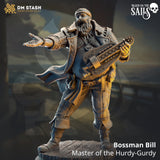 3D-gedruckte Resin-Miniatur von Bossman Bill, einem bärtigen Barden mit Drehleier auf einem Holzbases