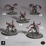 Fünf Varianten der Coven of the Maw Monsterminiaturen auf 40mm Basen in verschiedenen Posen mit Hörnern und Flügeln.