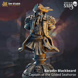 3D-gedruckte Resin-Büste von Baradin Blackbeard, einem Piratenkapitän mit Federhut auf einem Podest mit Totenköpfen.