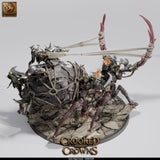 Rückansicht der 3D-gedruckten Miniatur mit Goblin-Crew und Katapult-Details auf der gepanzerten Einheit.