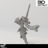 Rückansicht der Paladin Miniatur mit Verzierungen an der Rückenplatte und Details am Umhang.