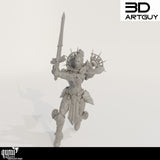 Paladin Miniatur aus Resin in Sturmangriff-Pose mit erhobenem Schwert, Frontalansicht.