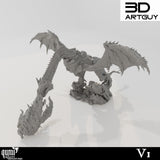 Vorderansicht einer gepanzerten Fantasy-Drachenminiatur in dynamischer Feuer speiender Pose