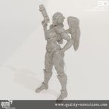 Seitenprofil der futuristischen gepanzerten Kampf-Bot Miniatur in dynamischer Pose