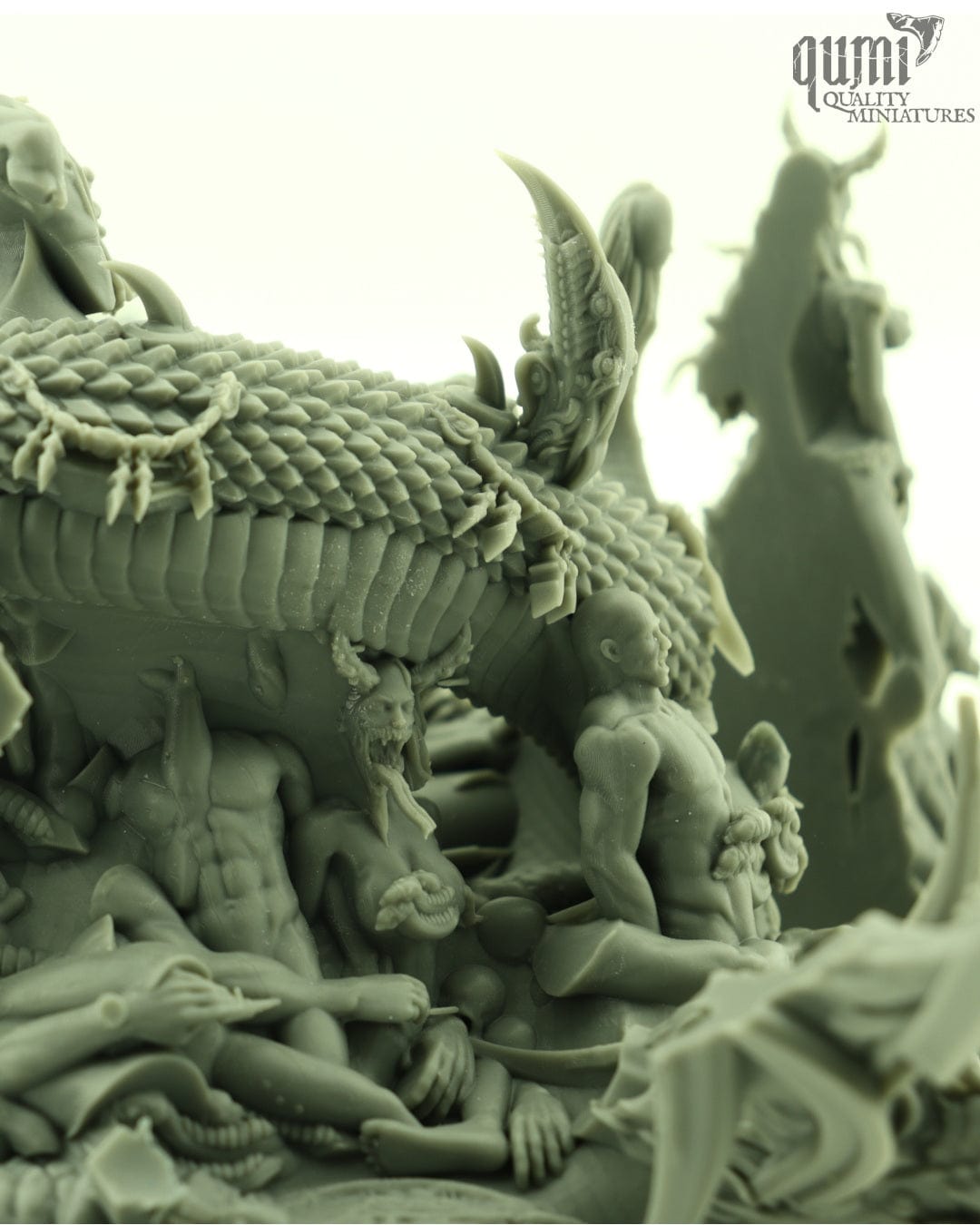 Tabletop RPG Miniature Giant Snake Hedonist Diorama - Qumi Quality Miniatures - Qumi Wargaming Mini Model Figure