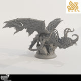 Vorderansicht der Drachenminiatur Midorius mit Tentakeln und felsigem Sockel.