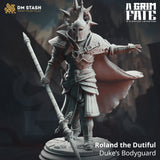 Vorderansicht der Roland Miniatur, ein menschlicher Speerkämpfer in verzierter Rüstung mit Heiligenschein-Helm.