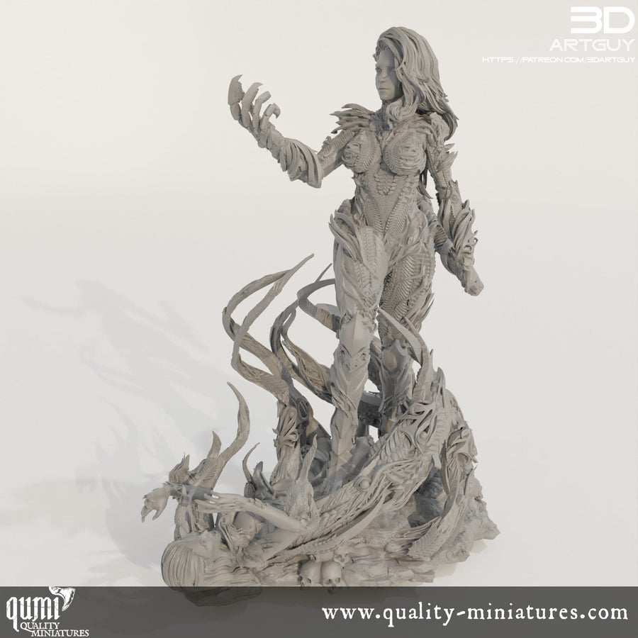 Gesamtansicht der übernatürlichen Kriegerin mit Opfer auf einem detaillierten 3D-gedruckten Diorama-Base