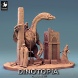 Direct side profile of the Therizinosaurus dinosaur miniature with a rider
