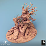Tree monster miniature, front-right angle, dynamic pose with blade appendages.