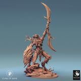 Tree monster miniature, front view, claws extended and reaching forward.
