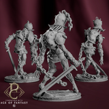 Drei untote Schwertkämpfer Miniaturen im 32mm Maßstab von hinten und der Seite
